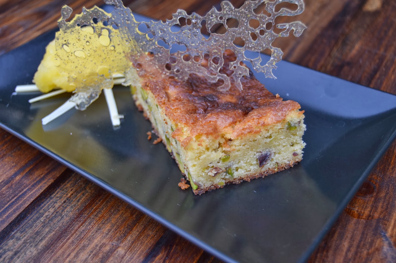 DULCE GOURMETT BROWNIE DE CHOCOLATE BLANCO Y PISTACHOS