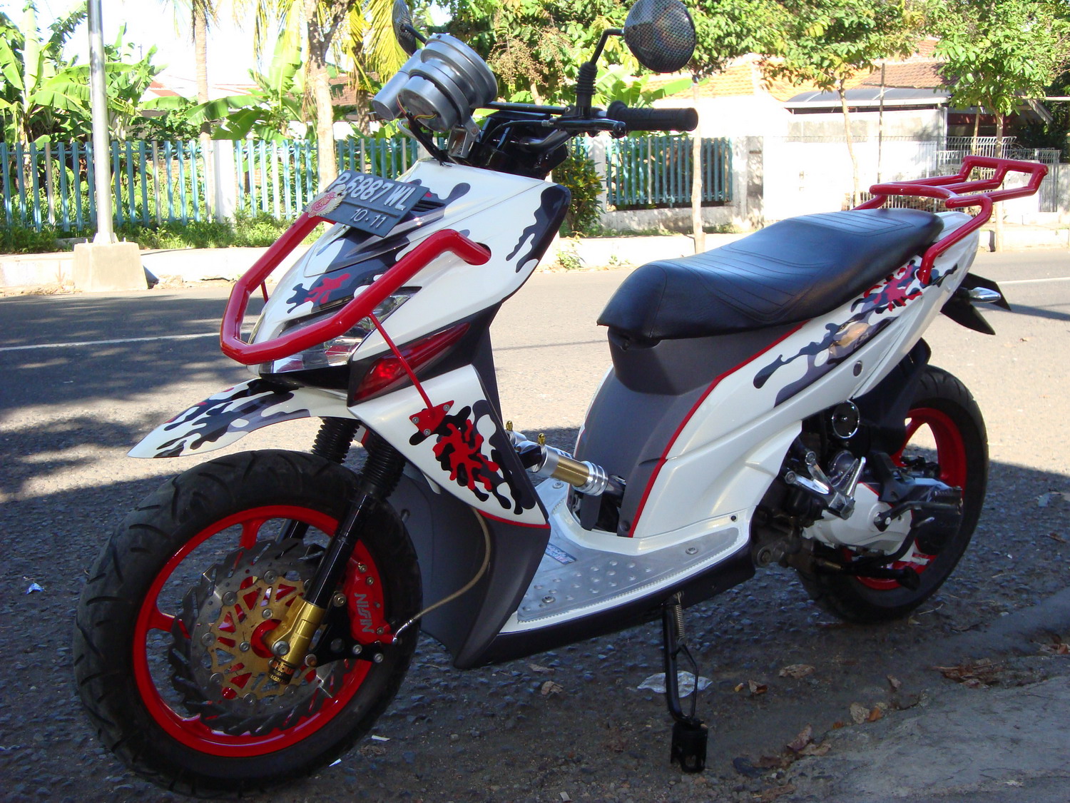 Kangjem: New Modifikasi Sepeda Motor Honda Vario 2013
