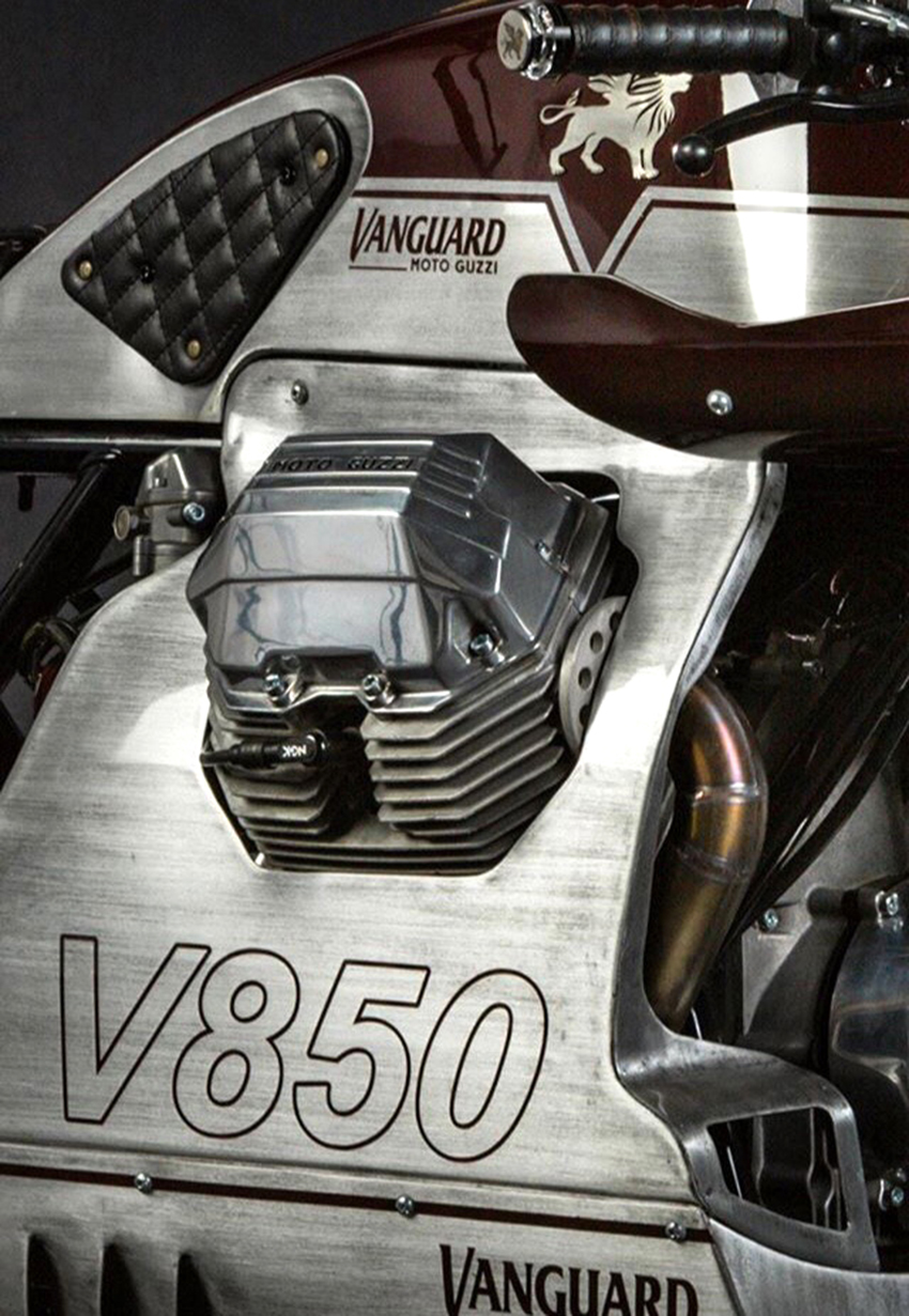 8negro_Moto Guzzi V850 La Mans