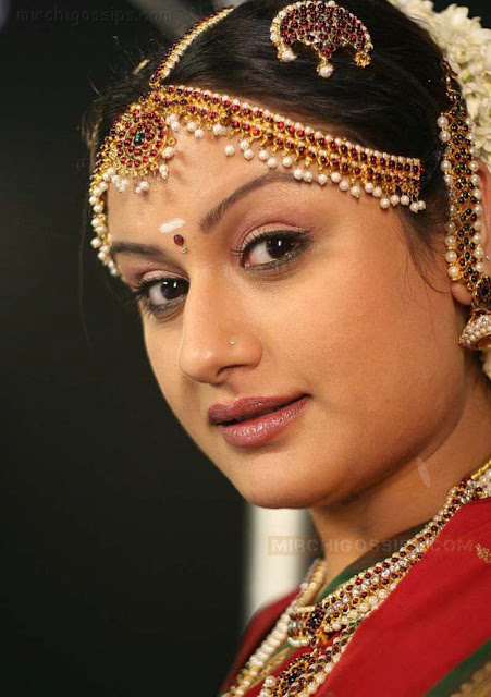 Gayathri Arun Xxx Photos - Celebrity profiles