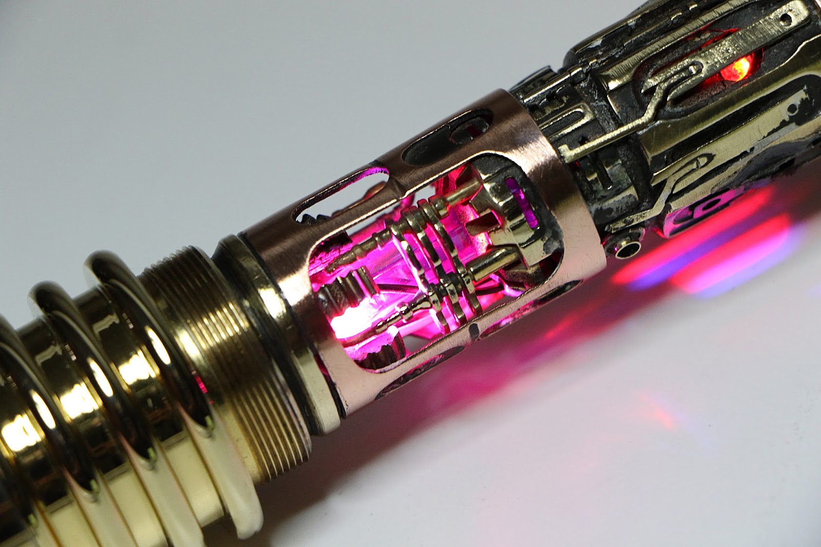 ROLIGHTSABERS Mace Windu Legend Lightsaber 24K gold