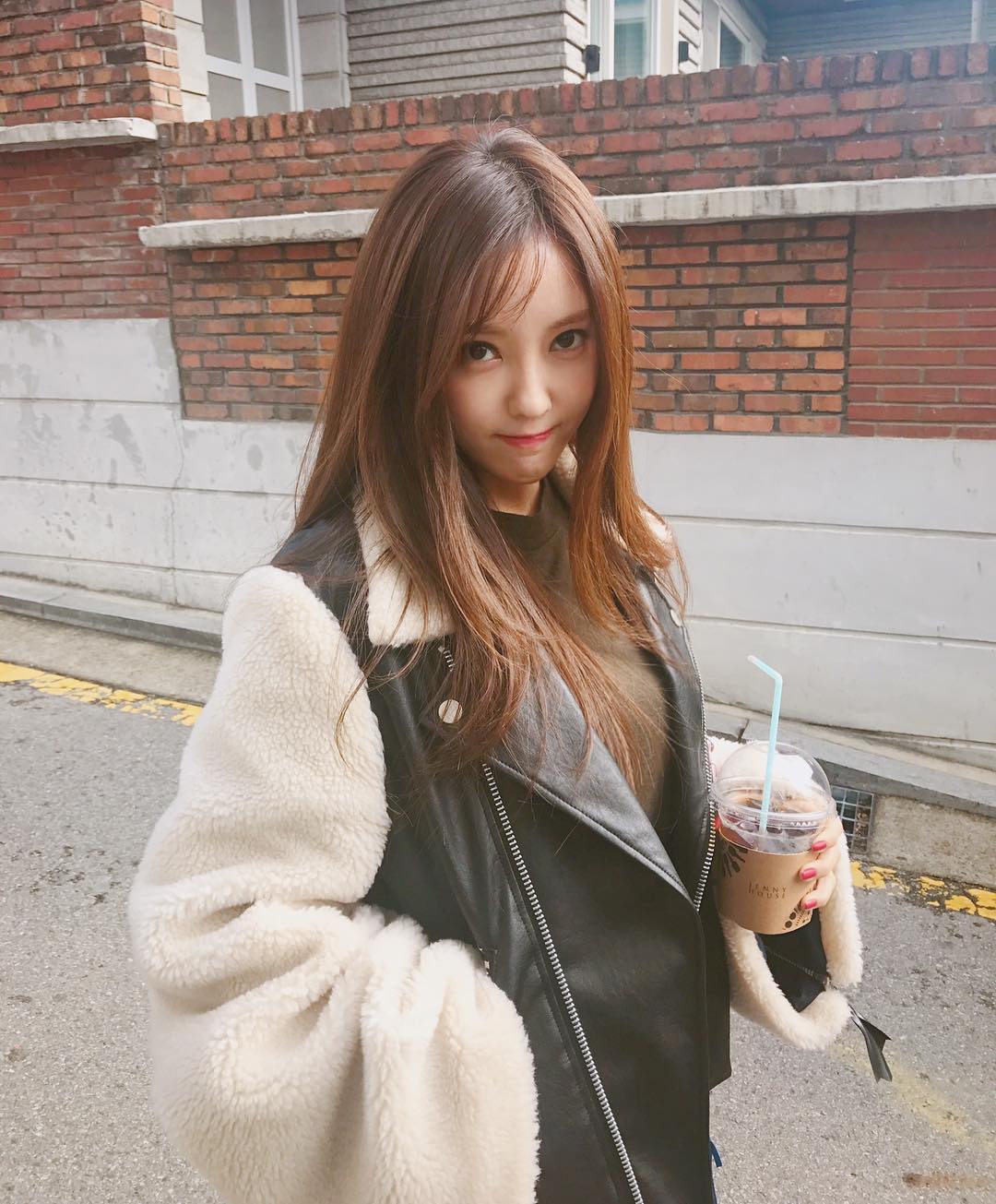 T-ara HyoMin updates with her pretty pictures | T-ara World