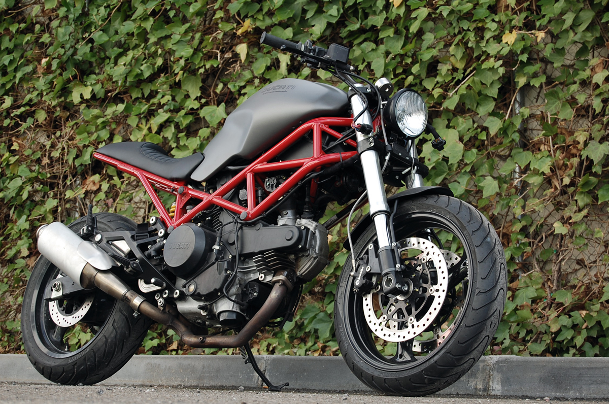 Il Ducatista Desmo Magazine Ducati 695 by Cafe Racer