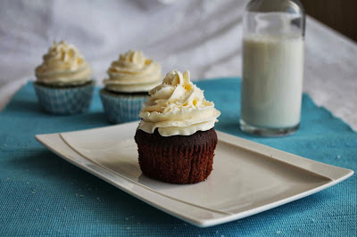 Receta cupcakes chocolate con frosting de coco