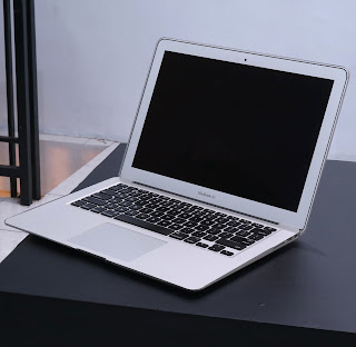 MacBook Air 13-inch Core i7 Bekas Di Malang