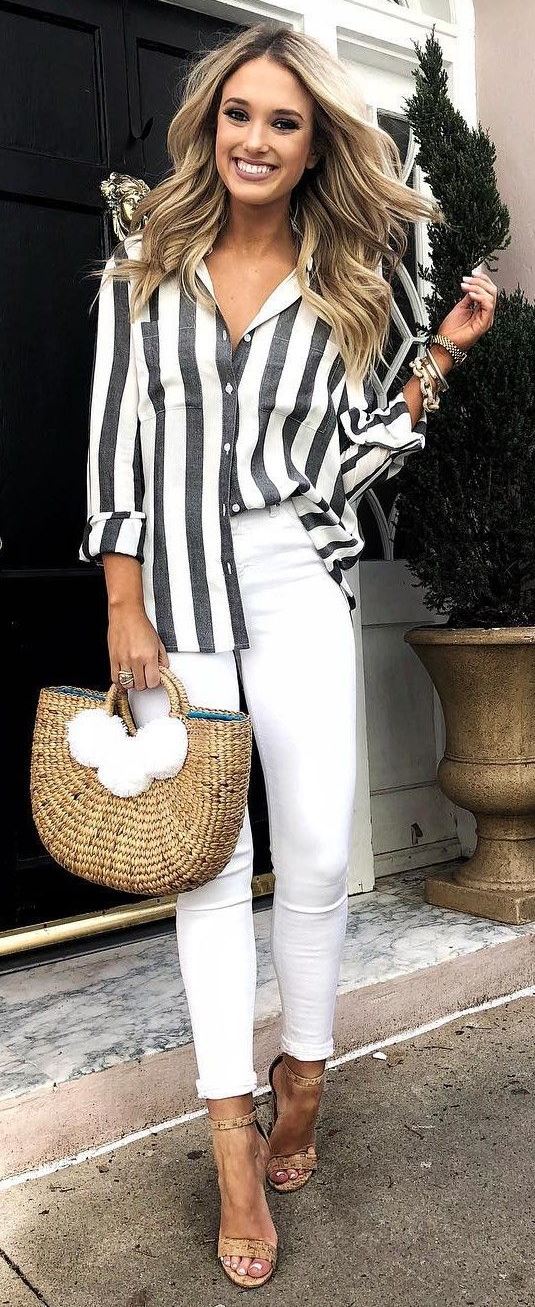trendy spring outfit idea / striped shirt + white pants + bag + heels