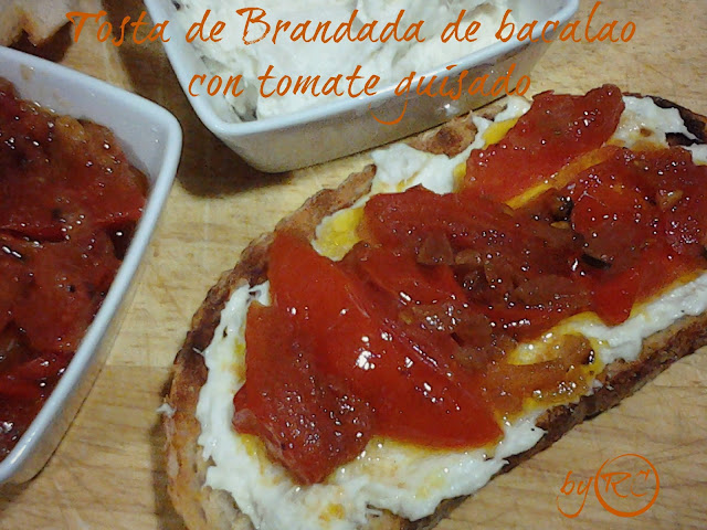 TOSTA-DE-BRANDADA-DE-BACALAO-Y-TOMATE-GUISADO-BY-RECURSOS-CULINARIOS