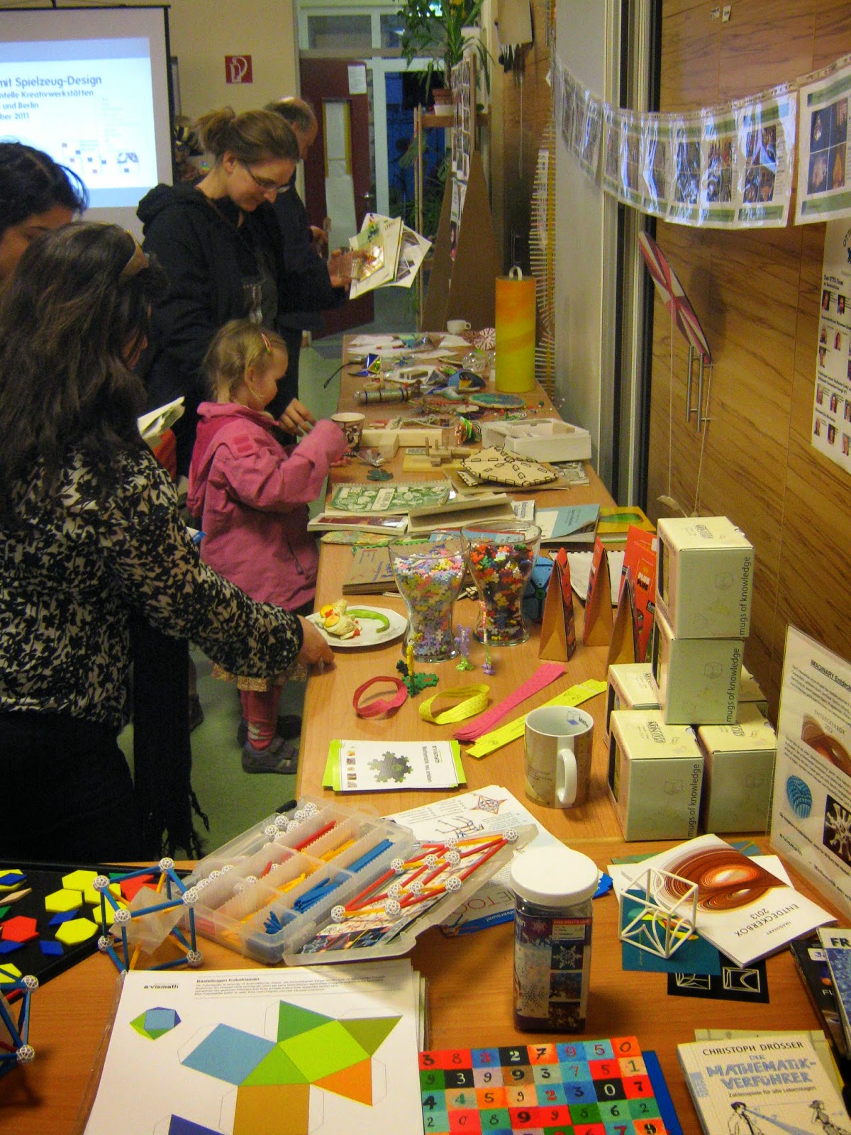 SPIELRÄUME: Eindrücke vom 13.03.2014 "Bilden mit Spielzeug-Design"