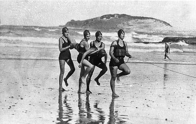 Fun at the beach c. 1900 Australia Source: - The past 