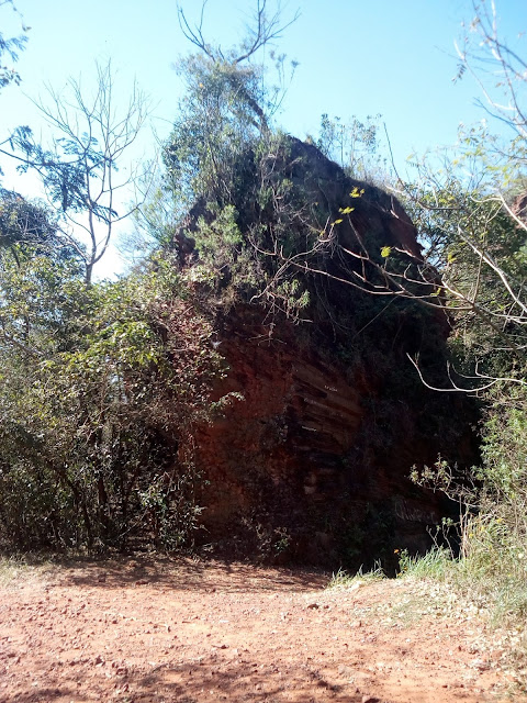 Foto de un sector del Cerro Koi donde se capta su característica forma-TU ESENCIA VIAJERA