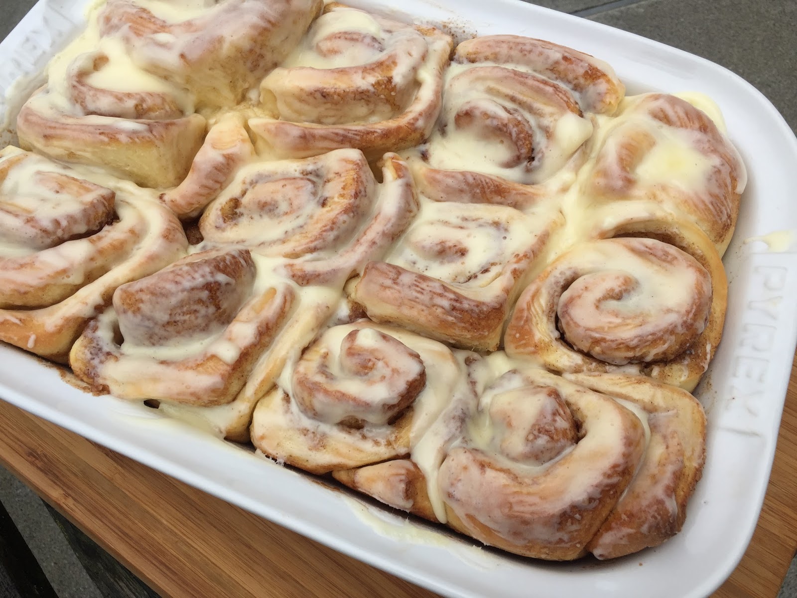 Groni&amp;#39;s Kitchen: Amerikanische Cinnamon Rolls - Zimtrollen