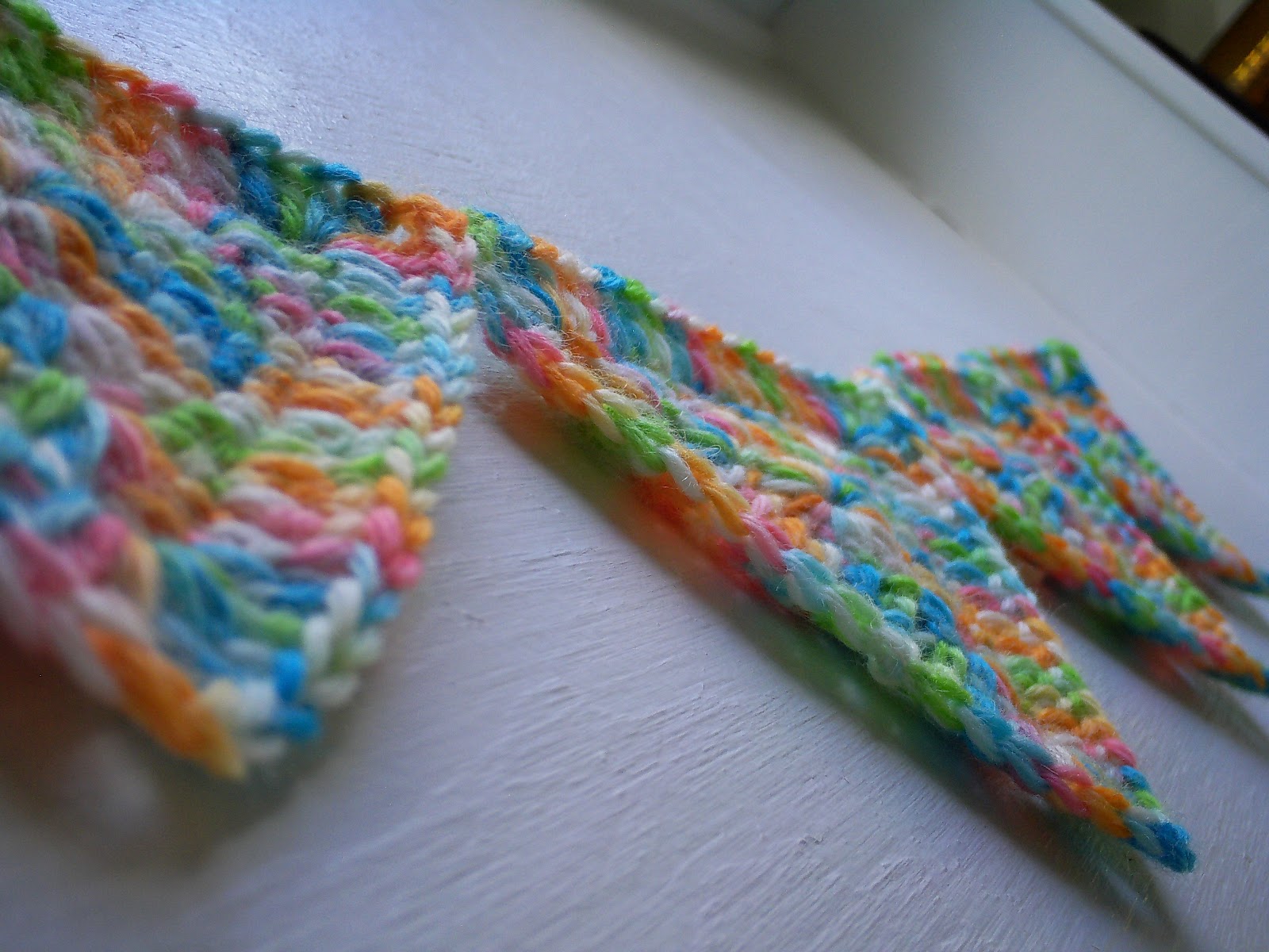 would-you-like-yarn-with-that-the-ultimate-triangle-garland-free