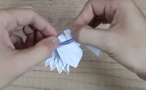Cách gấp trái tim Origami có đôi cánh thiên thần lộng lẫy p5