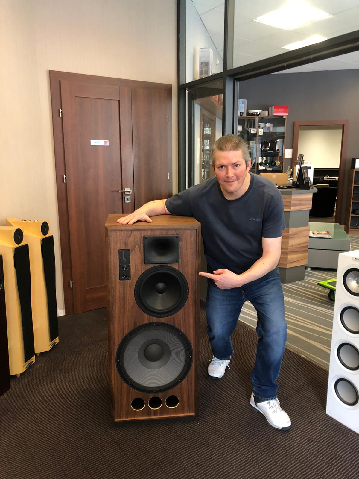 Blumenhofer Acoustics News Classic 1733 at Elecson
