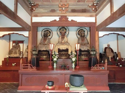  木造三世仏坐像