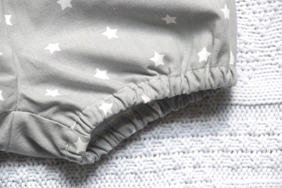 DIY Tutorial y patrones de ropa para bebes. Como hacer pantalones de niño.