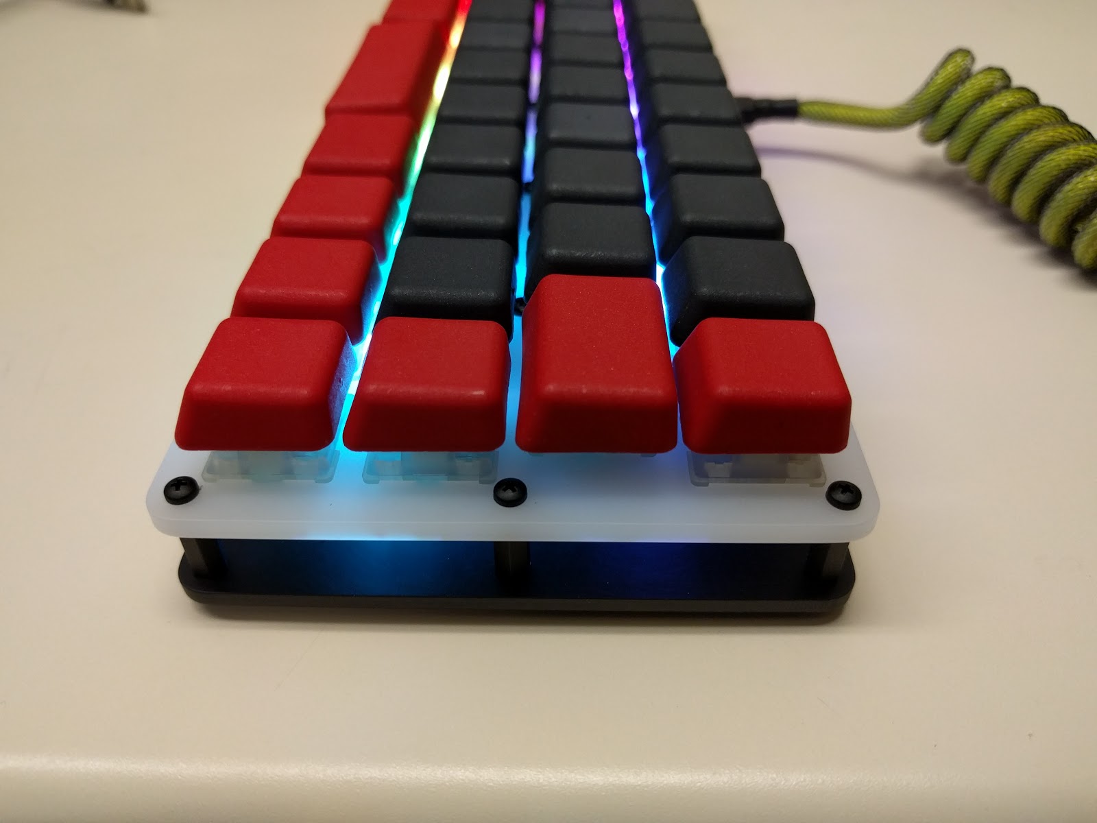 Acrylic Quark with G20 Keycaps.