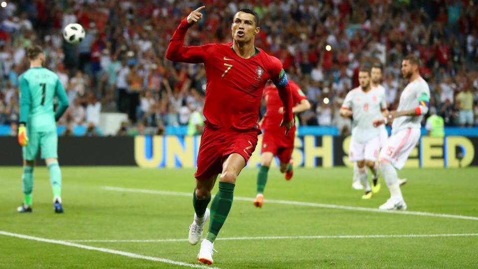 Ronaldo hits a superb hattrick as Portugal denies defeat against Spain