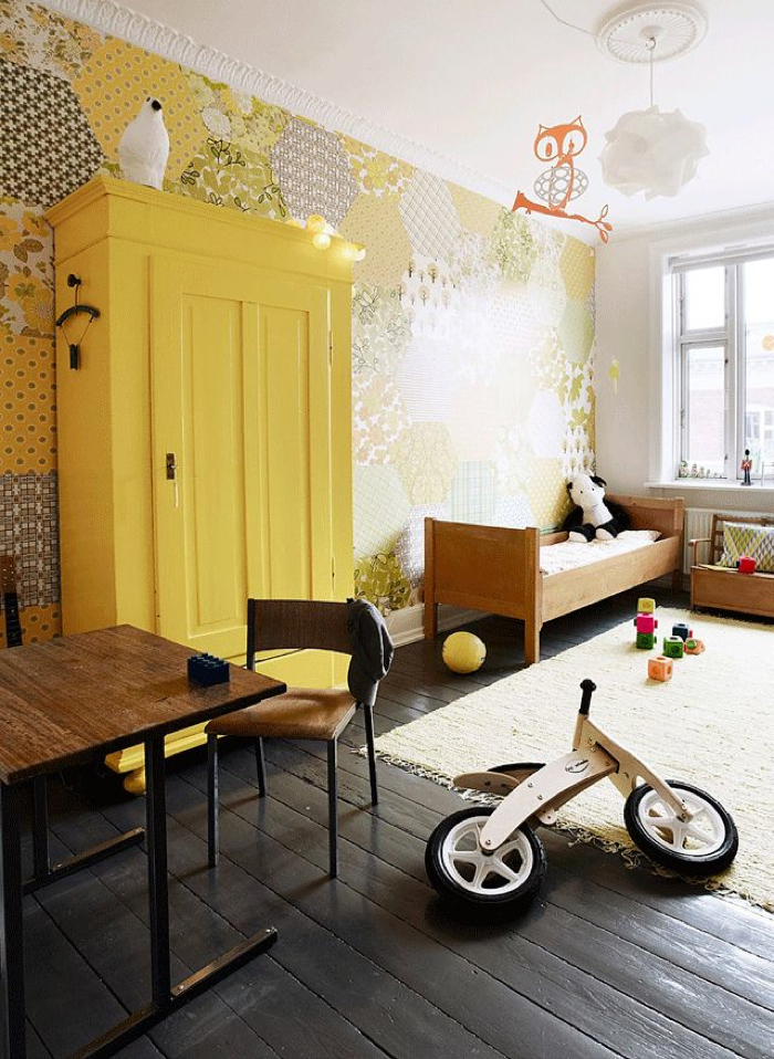 yellow wall paper in kids room 