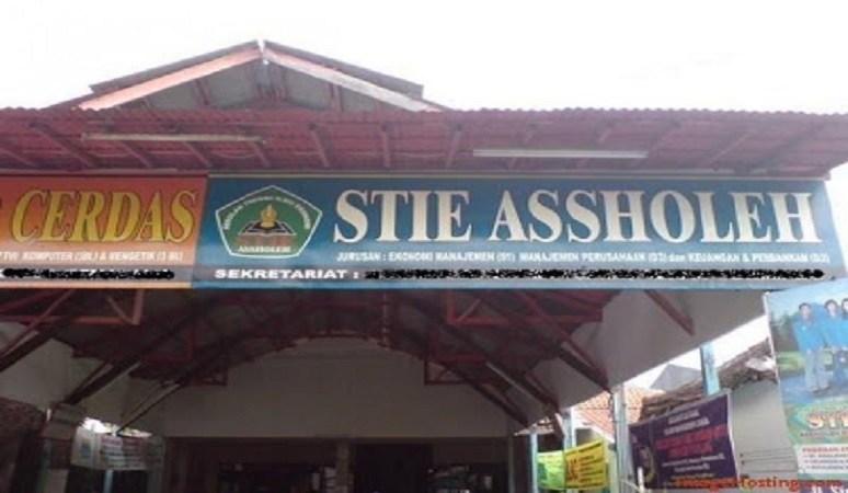 Gedung STIE Assholeh.