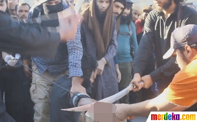 Inilah Foto-foto Cara ISIS Eksekusi Para Pelaku Pencurian Inilah Foto-foto Cara ISIS Eksekusi Para Pelaku Pencurian