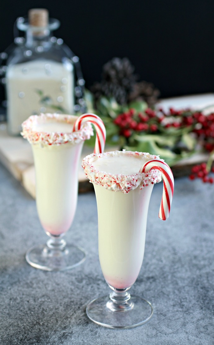 Recipe for a bourbon cocktail with egg nog, white chocolate and candy canes.