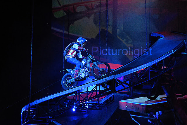 Captain America | Marvels Universe Live | Photo by Picturologist 