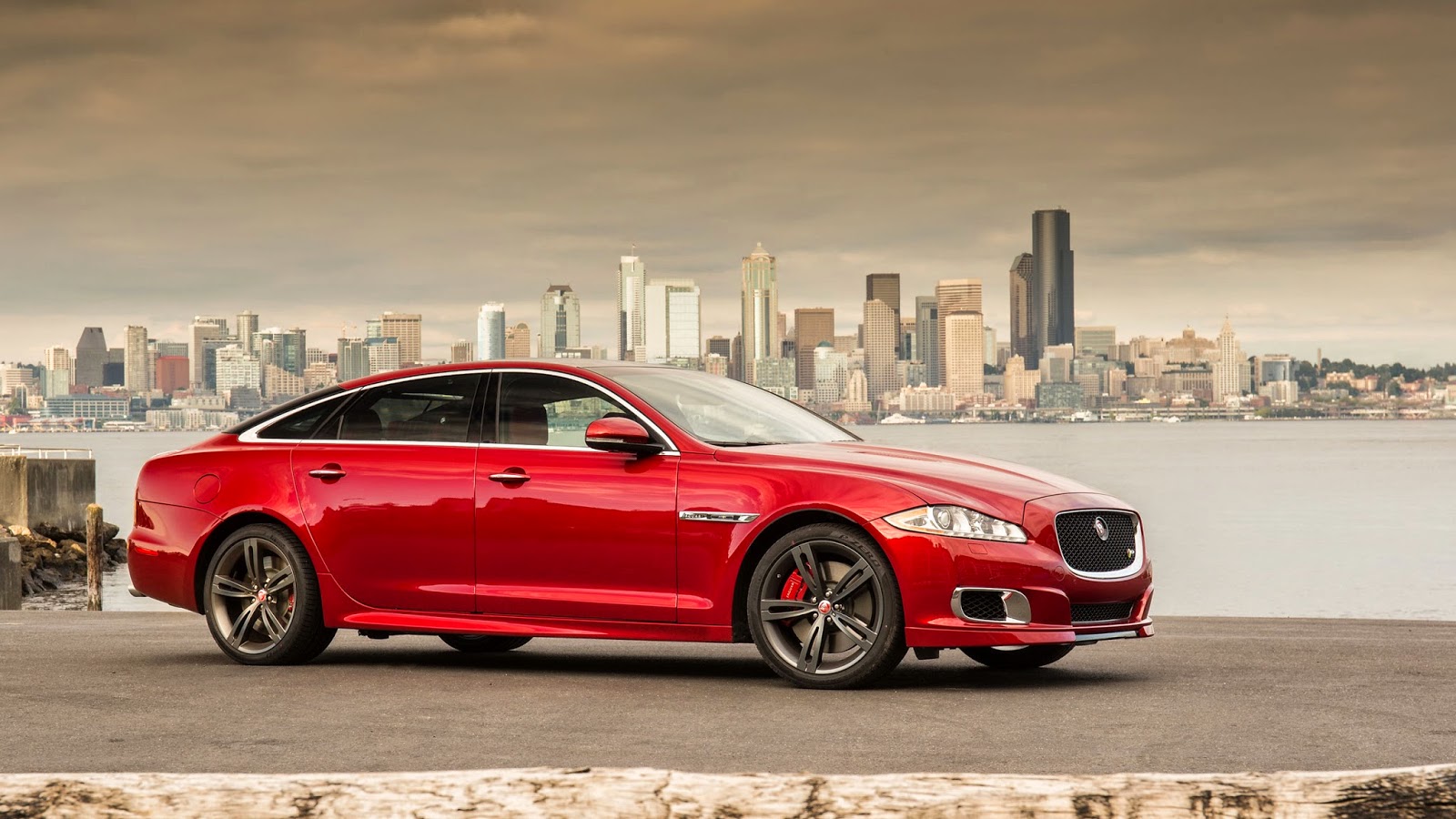 Gambar Mobil Sport Keren Jaguar XJL