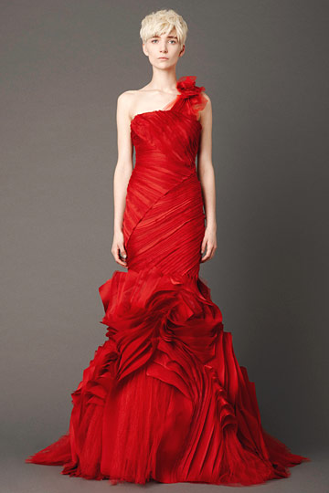 A Blog For Fashion Trends, Store Windows & Interiors: VERA WANG RED ...