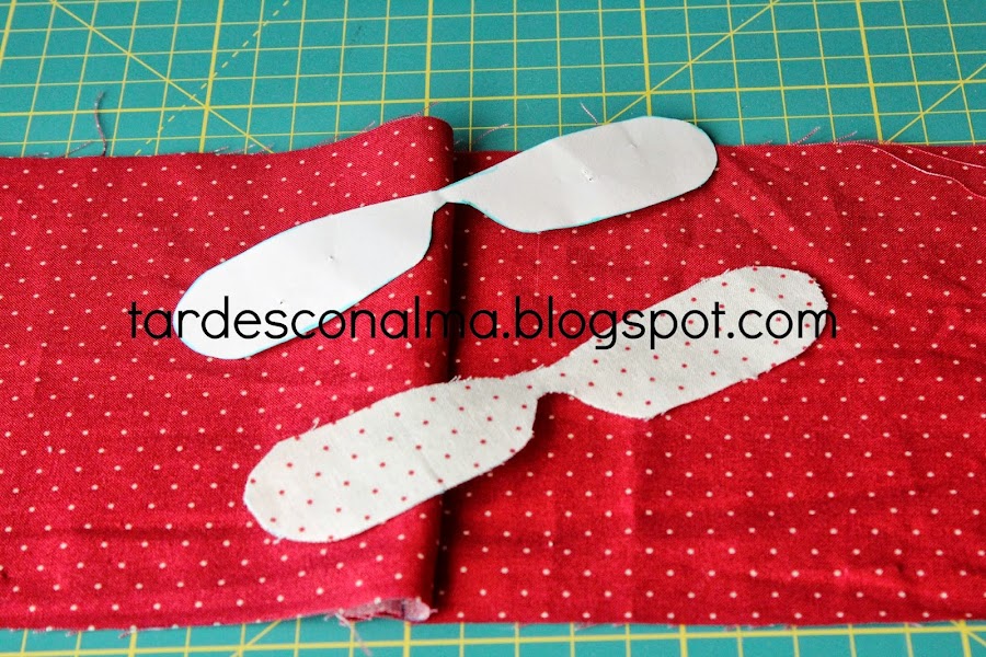 Aplicación con forma de gafas en entretela