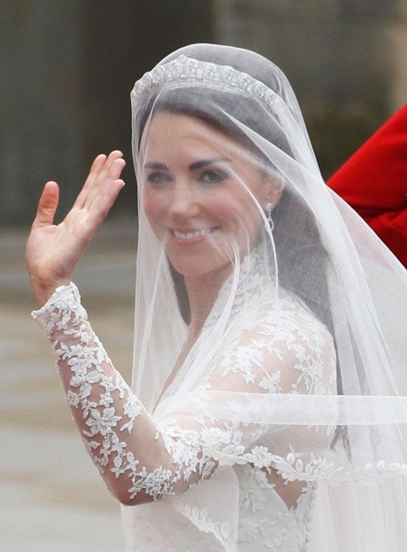 Kate Middleton: Modern Royal Waist-Sculpting through Couture Tailoring