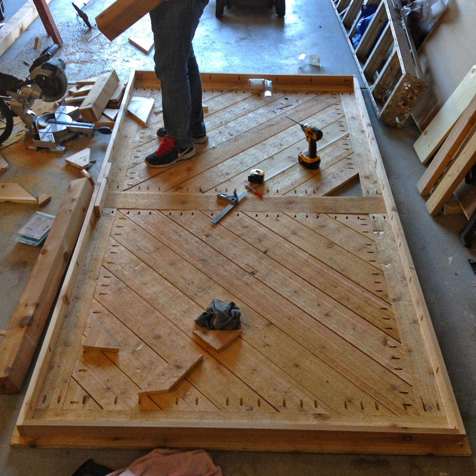 DIY Why Spend More: Build your own outdoor table