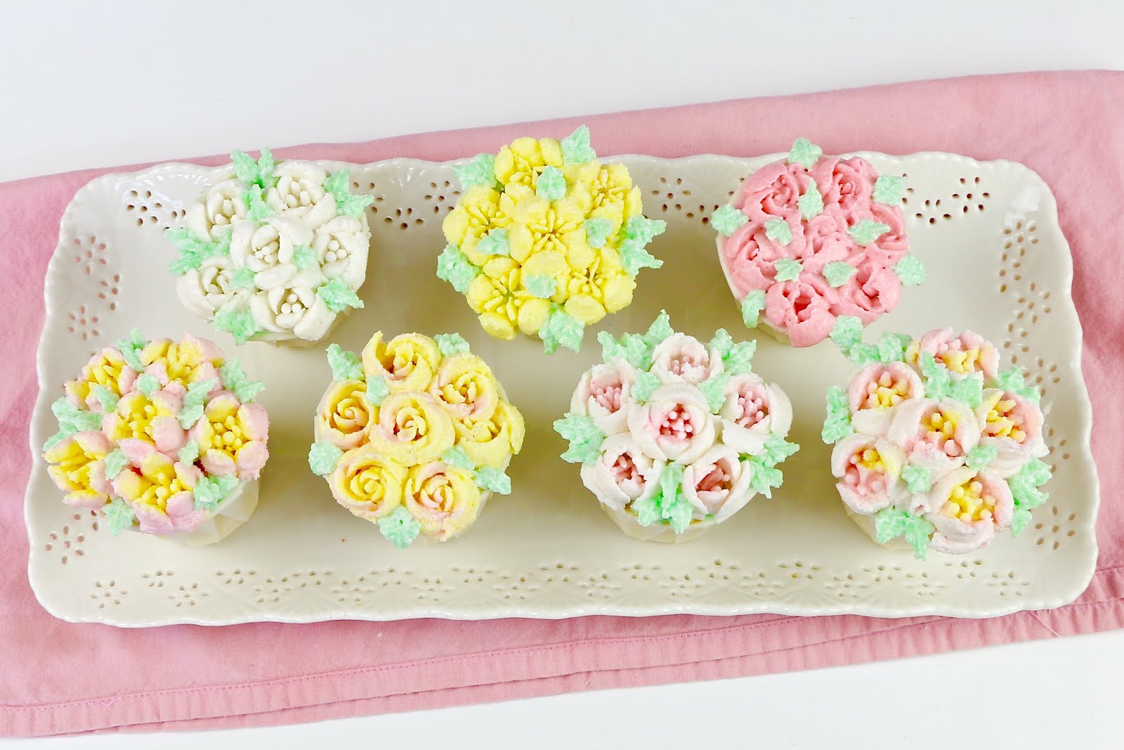 {VIDEO} Russian Piping Tip Flower Cupcakes The Lindsay Ann