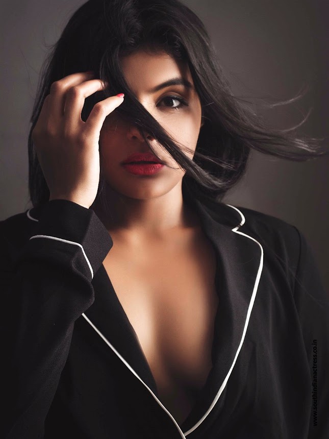 Tejashree Jadhav photo shoot by Dabboo Ratnani