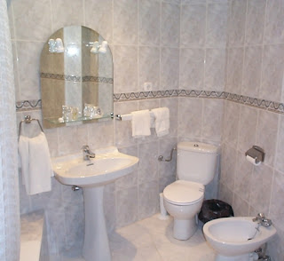 jenis interior kamar mandi minimalis dan sederhana