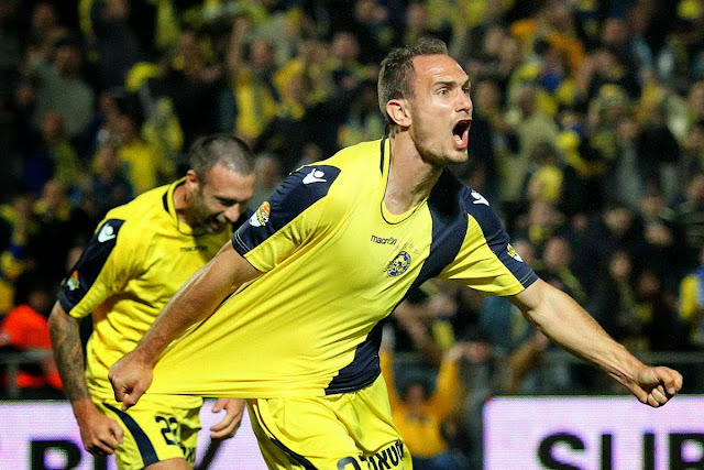 Πρόταση σε Ισπανό στόπερ