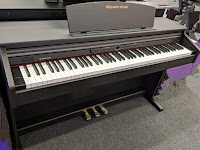 pictures of SLP150 piano and controls