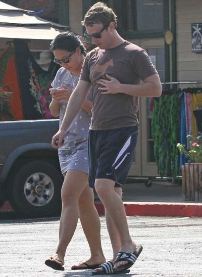 Retro Bikini: Mark Zuckerberg Wife, Priscilla Chan Show Off “Red