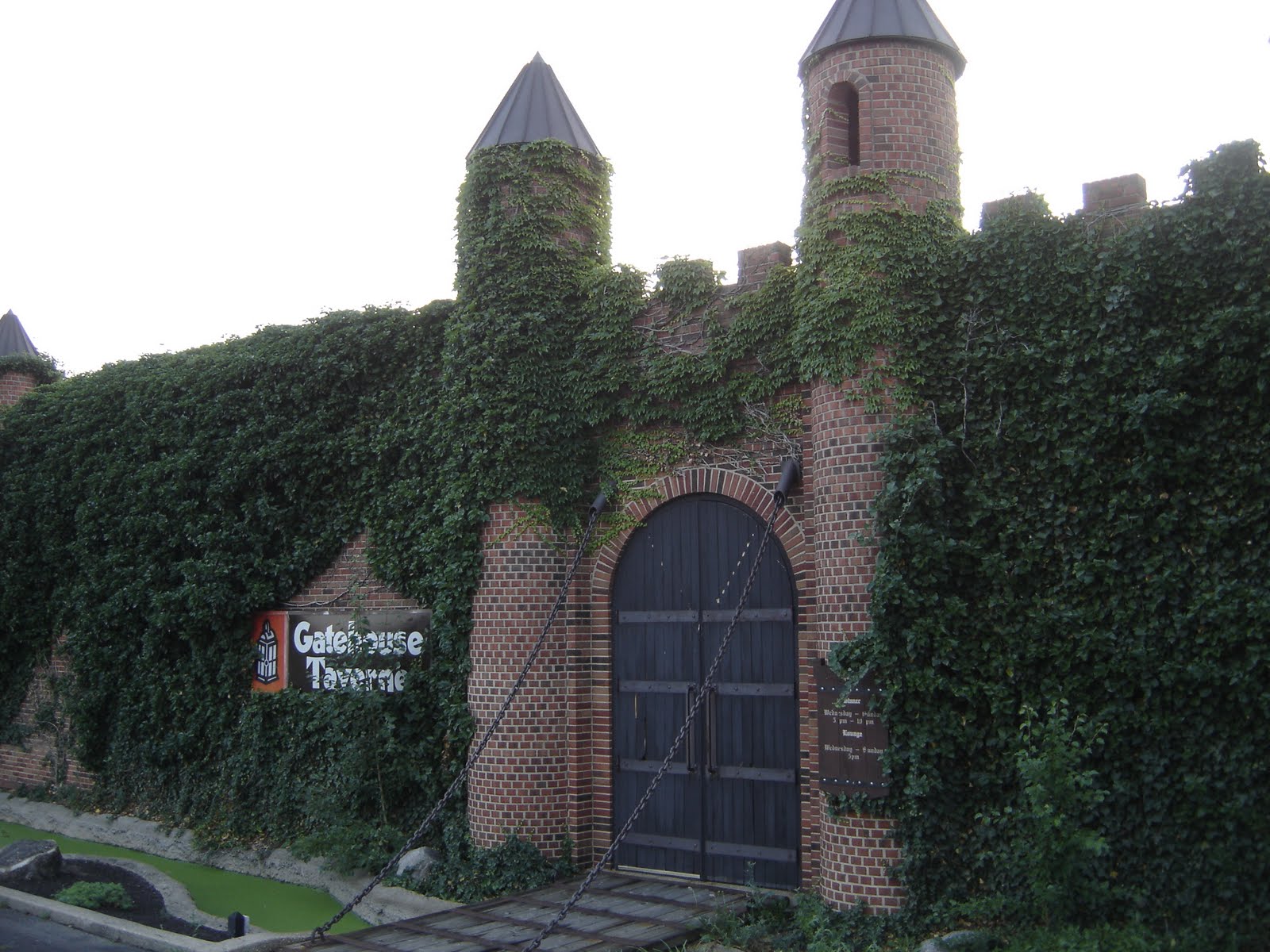 Places To Go, Buildings To See Gatehouse Tavern Fort Mitchell, Kentucky