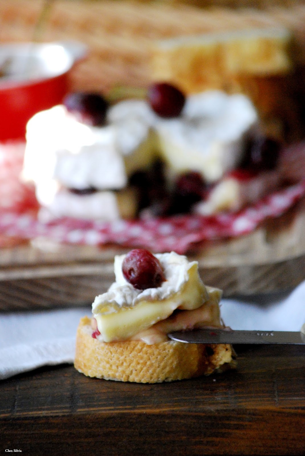 Camembert con tatin de cerezas / Chez Silvia