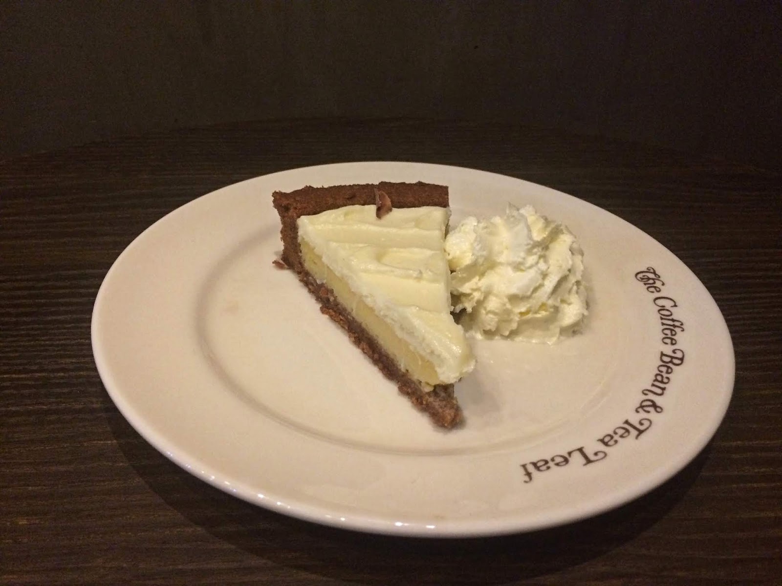 Chillin' at Coffee Bean & Tea Leaf MOA Woxy Wanders