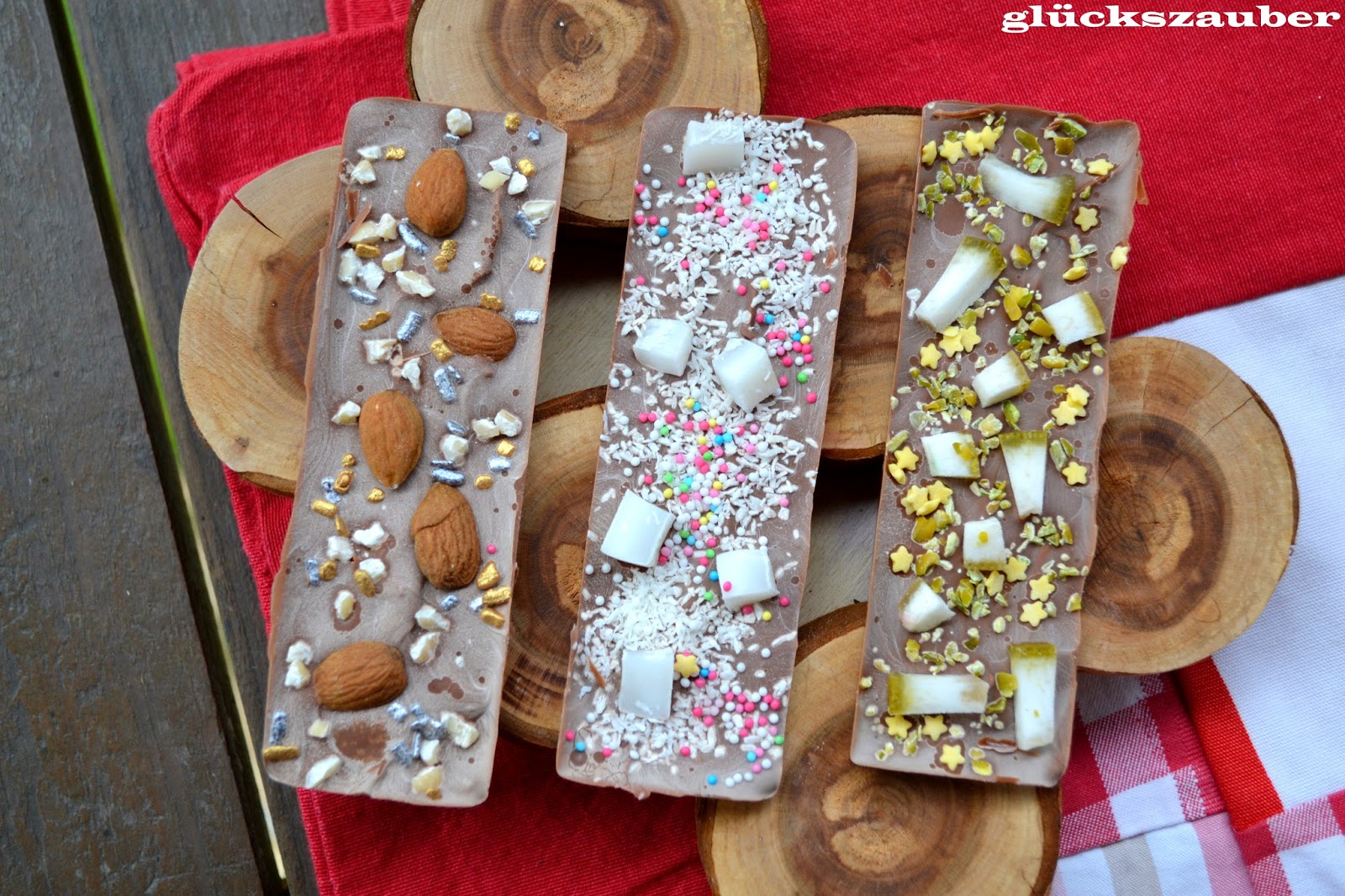 glückszauber : Selbstgemachte Schokoladentafeln in 3 Variationen (Nuss ... glückszauber : Selbstgemachte Schokoladentafeln in 3 Variationen (Nuss ...