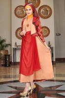 Model gaun pesta muslimah kombinasi sutra Model gaun pesta muslimah kombinasi sutra