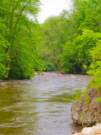 Milwaukee River at Lime Kiln Park - Grafton WI Milwaukee River at Lime Kiln Park - Grafton WI