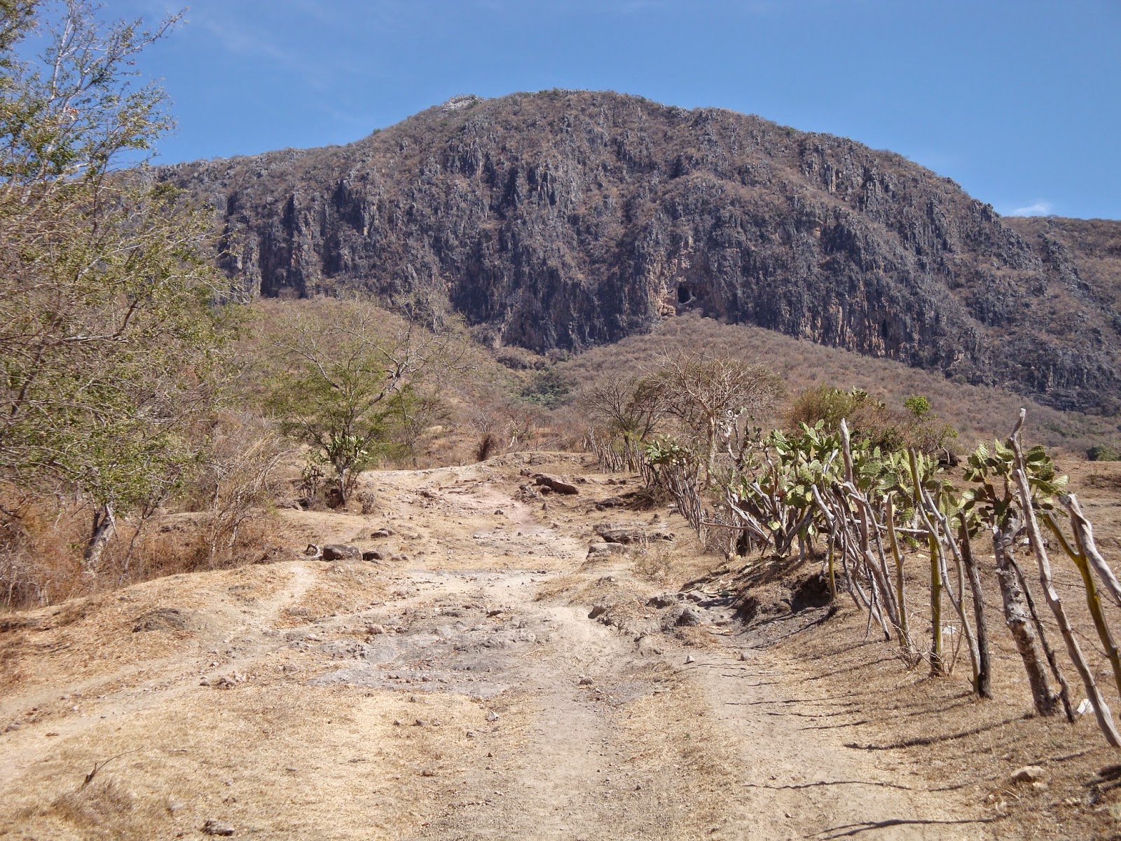 OXTOTITLAN: Paisaje de Oxtotitlán en el mes de enero