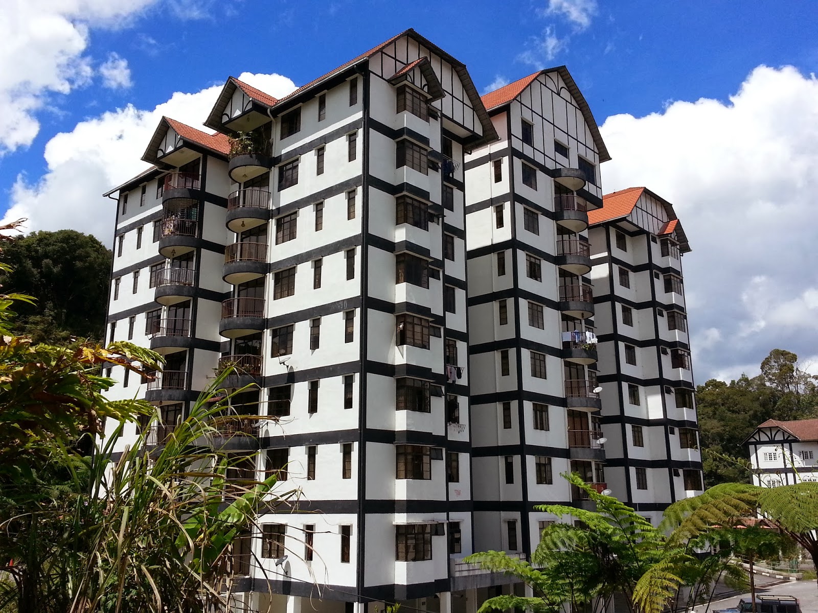 CAMERON HIGHLANDS APARTMENTS