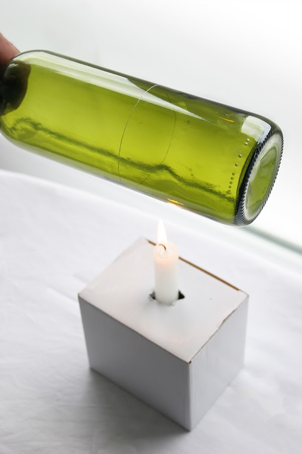 Decorar en familia_Reciclar vidrio: Cómo cortar botellas de cristal6