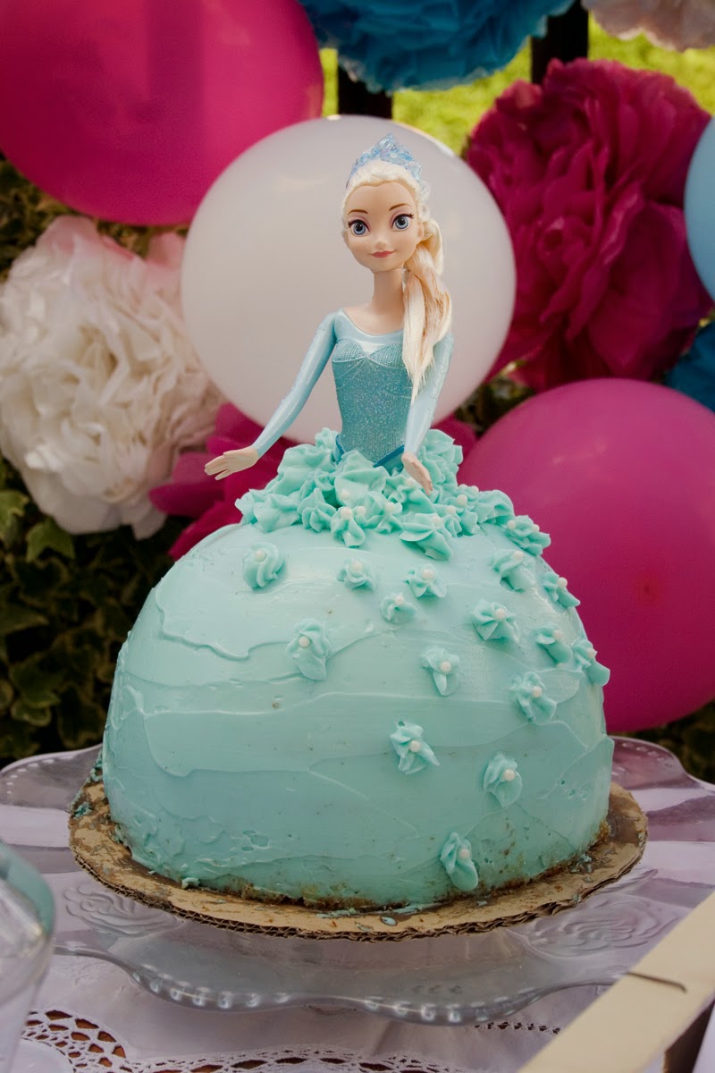Tarta muñeca Elsa de Frozen - Cumpleaños Frozen6