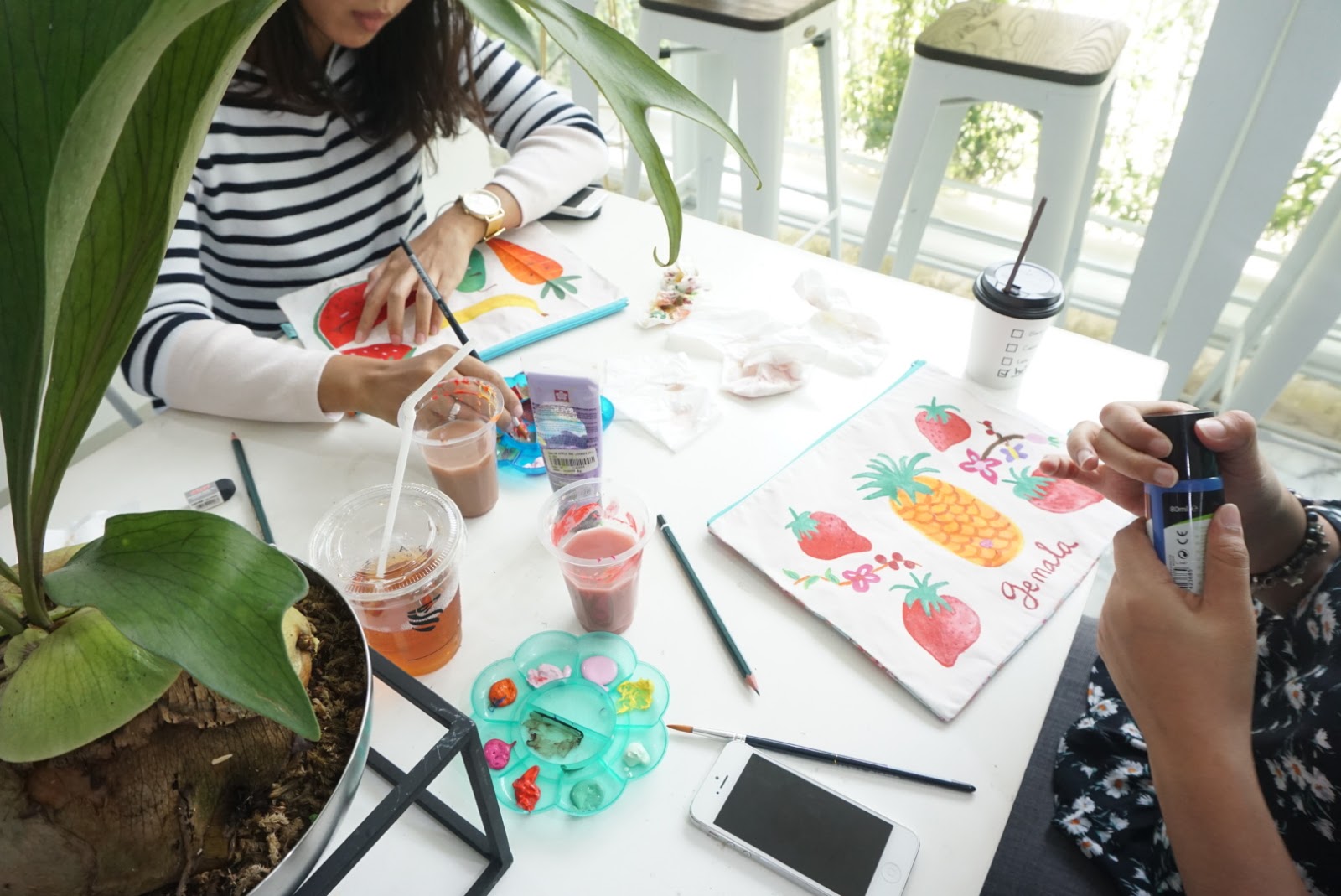 Idekuhandmade pouch painting MORNING INDAH