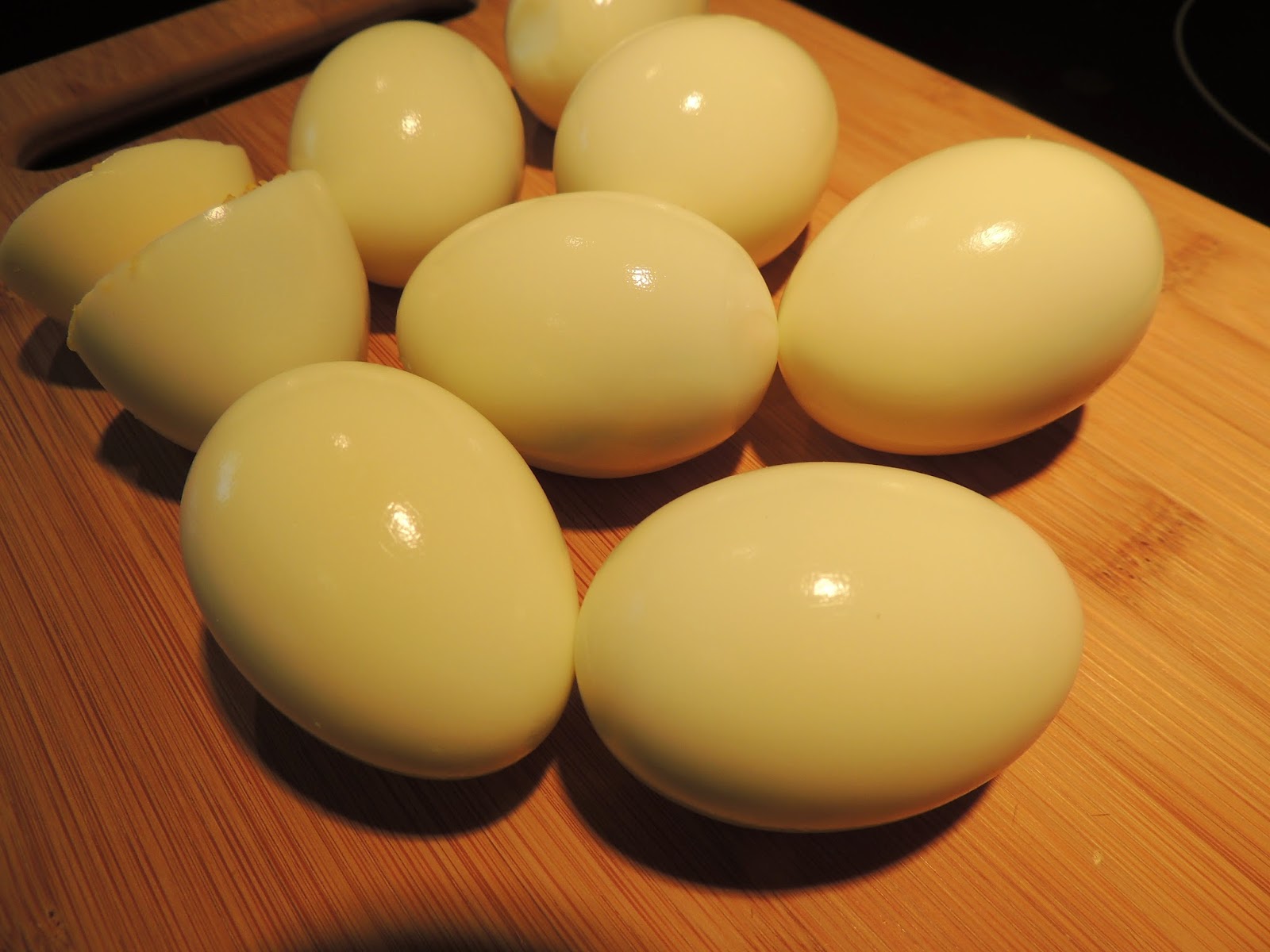 Linn acres farm peeling fresh hard boiled eggs